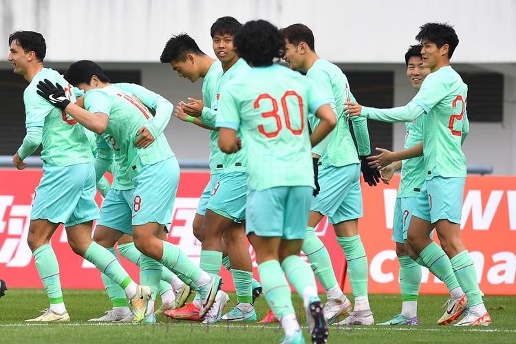 中国国奥队热身赛不敌马来西亚国奥队